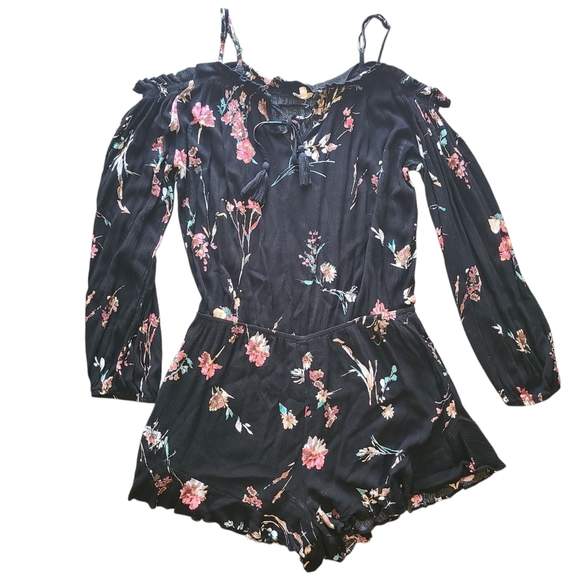 En Crème Floral Cold Shoulder Long Sleeve Black Romper Women’s XL Boho Chic - Picture 2 of 13